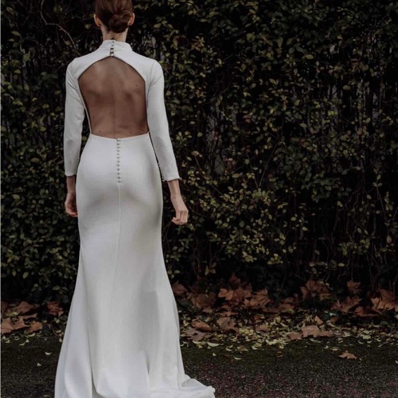 Dresses & Skirts - Elegant White Backless Evening Gown